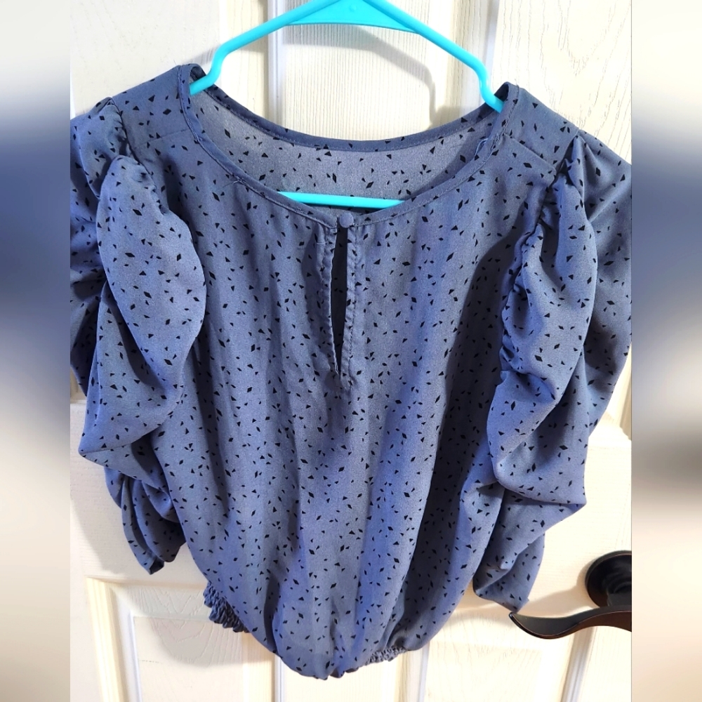 Beautiful Ruched Blouse - Picture 2 of 2
